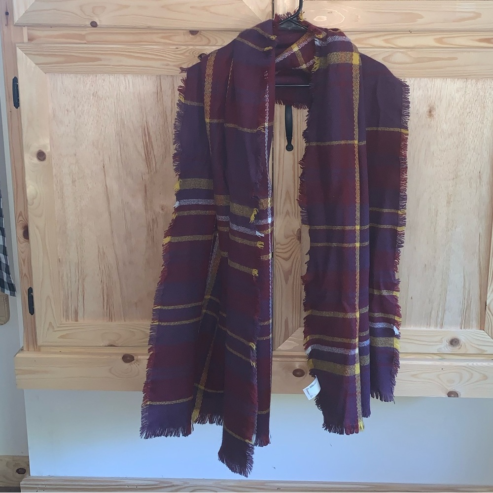Time and Tru NWT plaid fringed blanket scarf size OS